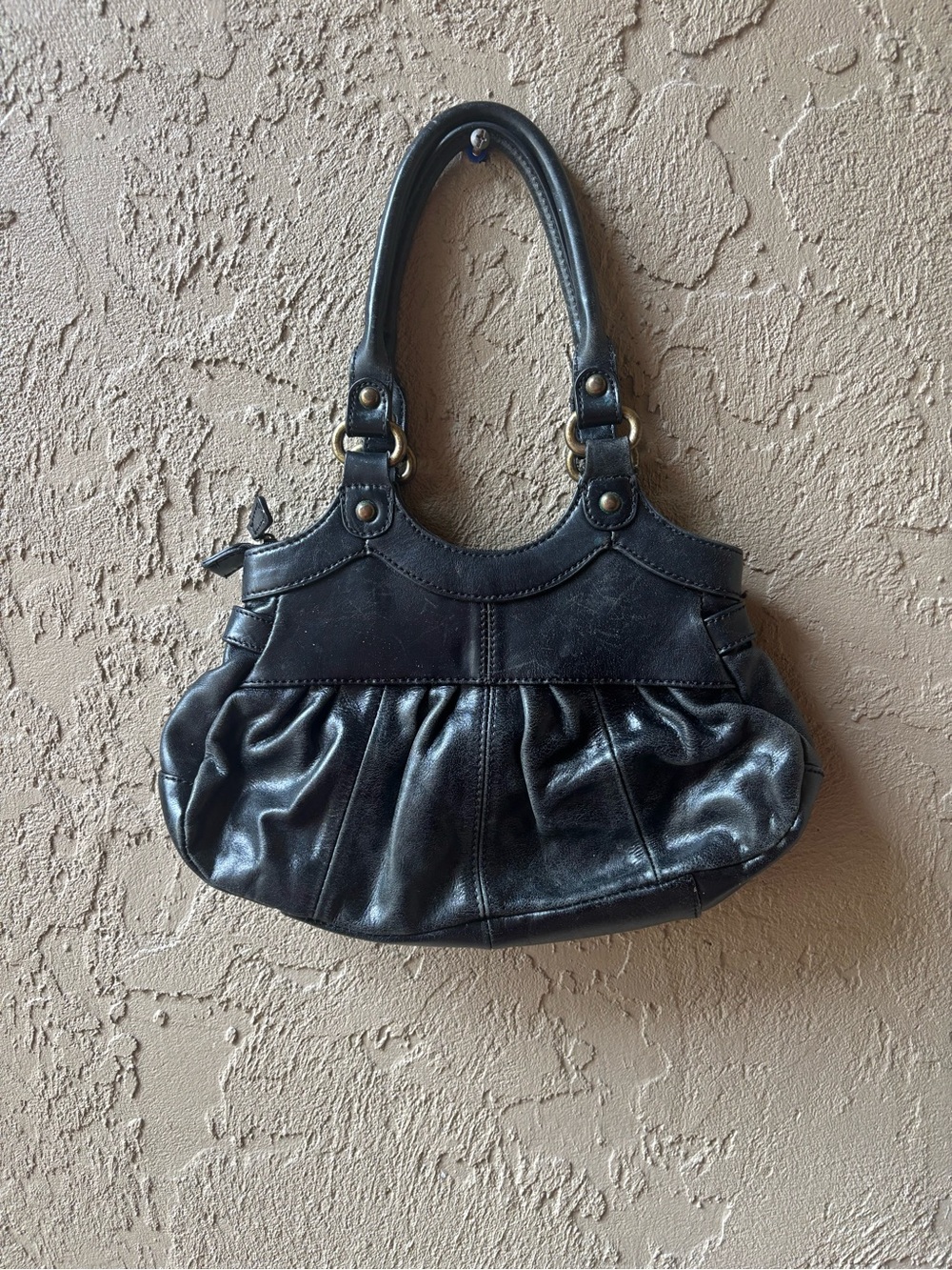Hype Black Leather Shoulder Bag with Tassel and Gold Hardware - Picture 4 of 7